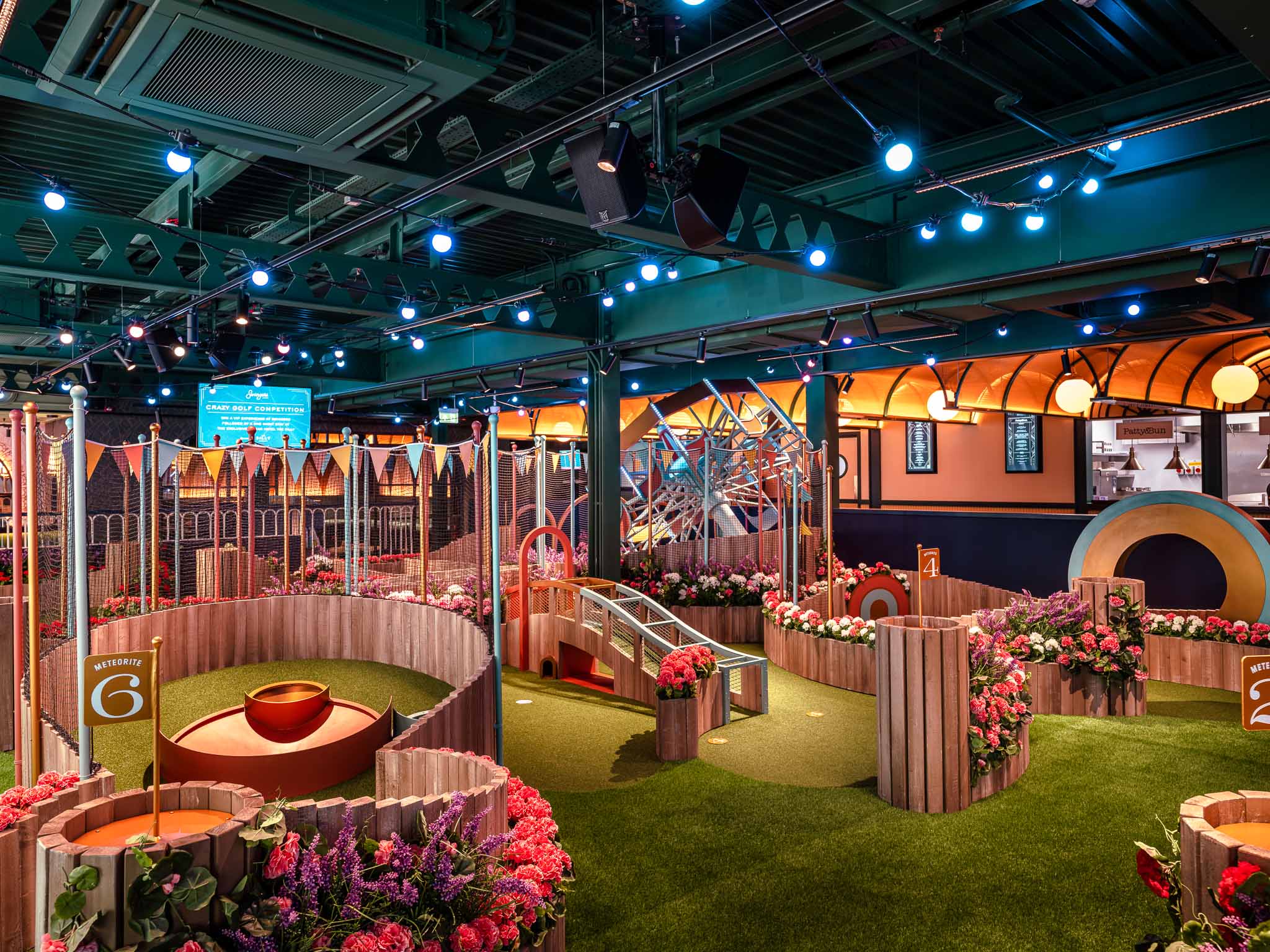 Swingers Crazy Golf Indoor Mini Golf, Dubai